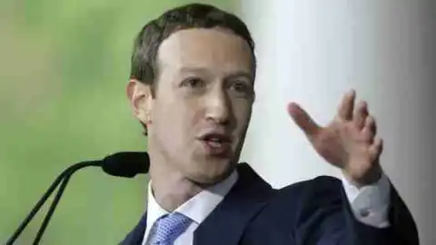 Facebook CEO MarkZuckerberg Apologises for Data Scandal